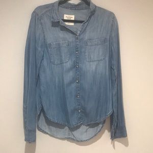 Abercrombie & Fitch Denim Shirt. Size Small.